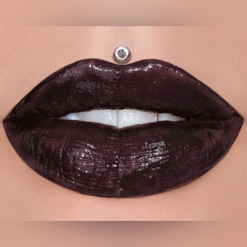 NIB🔥"In a Dark Place"💜🖤Limited Edition Supreme Gloss by Jeffree Star